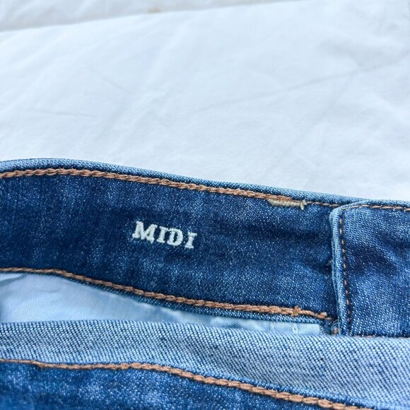 American Eagle Midi Jean Shorts Women’s 4 Blue Denim Raw Hem Next Level Stretch - Picture 4 of 6